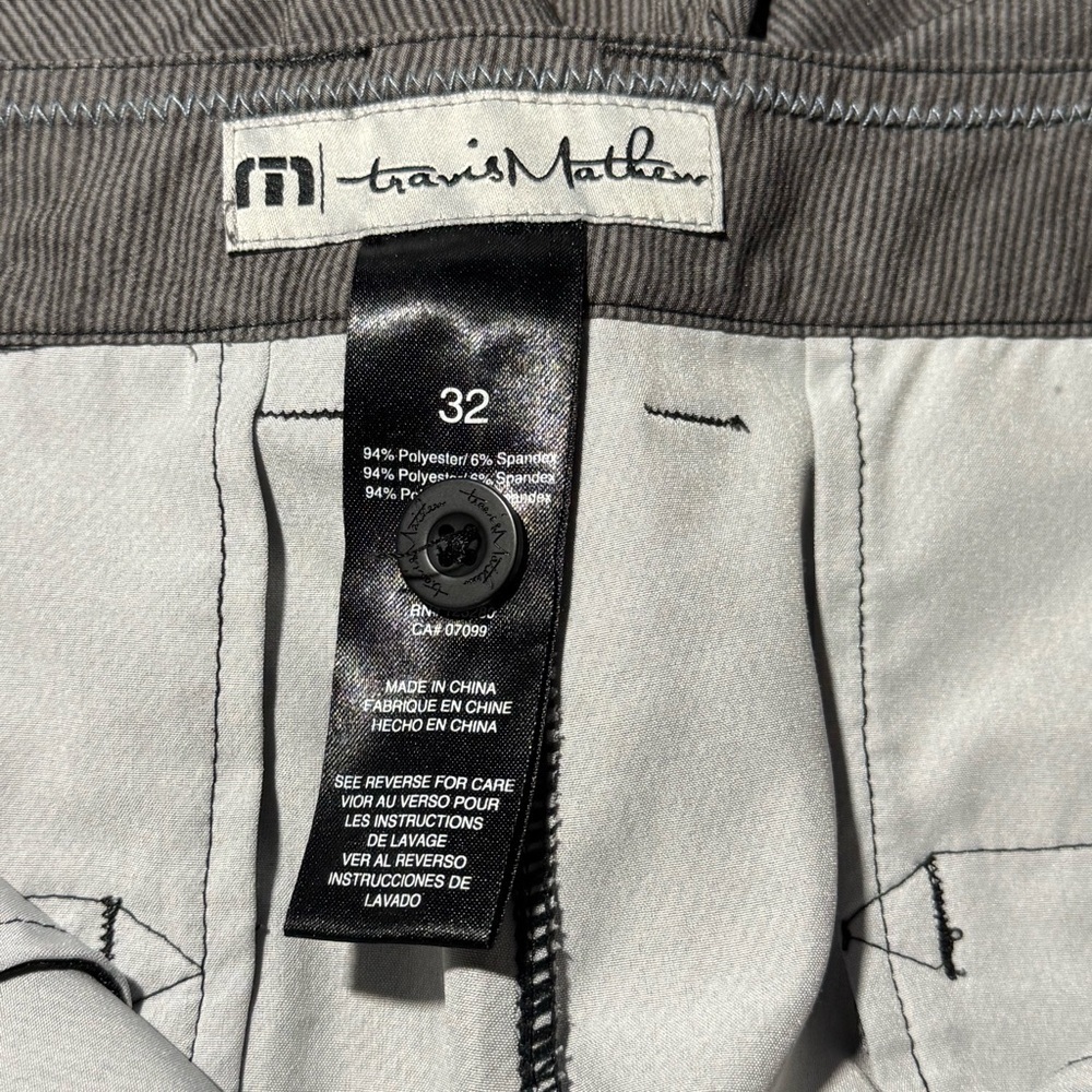 Travis Mathew Men's 11” Inseam Gray Shorts size 32 Golf Athleisure - Picture 6 of 7